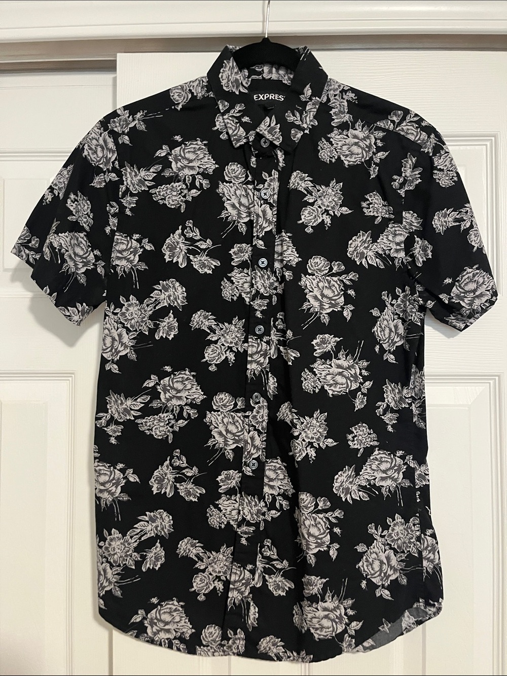 Express Black Short-Sleeve Button-Down Shirt with White Floral Print